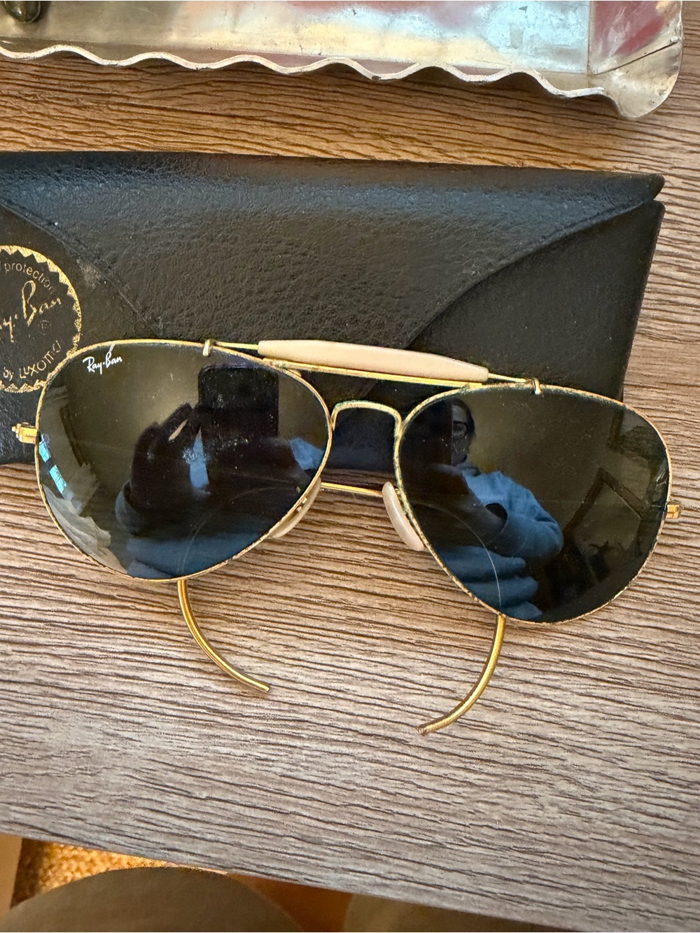 Ray-Ban Gold Frame Aviator Sunglasses with Dark Green Lenses
